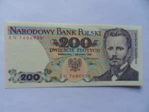 200 Zlotych   P144-c  1988  UNC