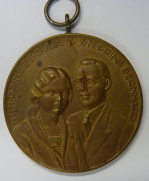 Verlovingspenning Juliana en Bernhard 1936