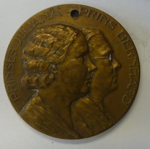 Huwelijkspenning Prinses Juliana en Prins Bernhard 7-1-1937